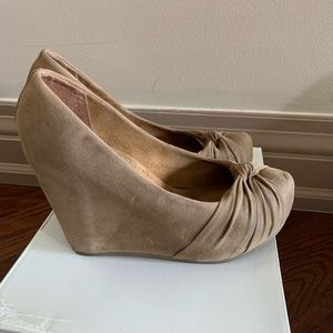 Any 2 shoes $30 - message to bundle